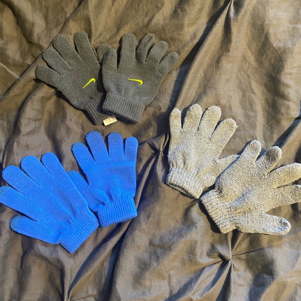 Little kid gloves bundle